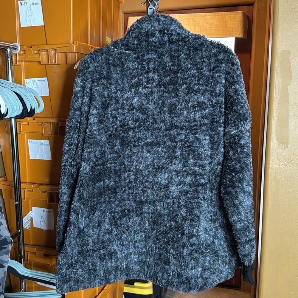 LuLaRoe Nancy Half Zip Pullover SO SOFT Gray Black Size Large - Picture 9 of 10